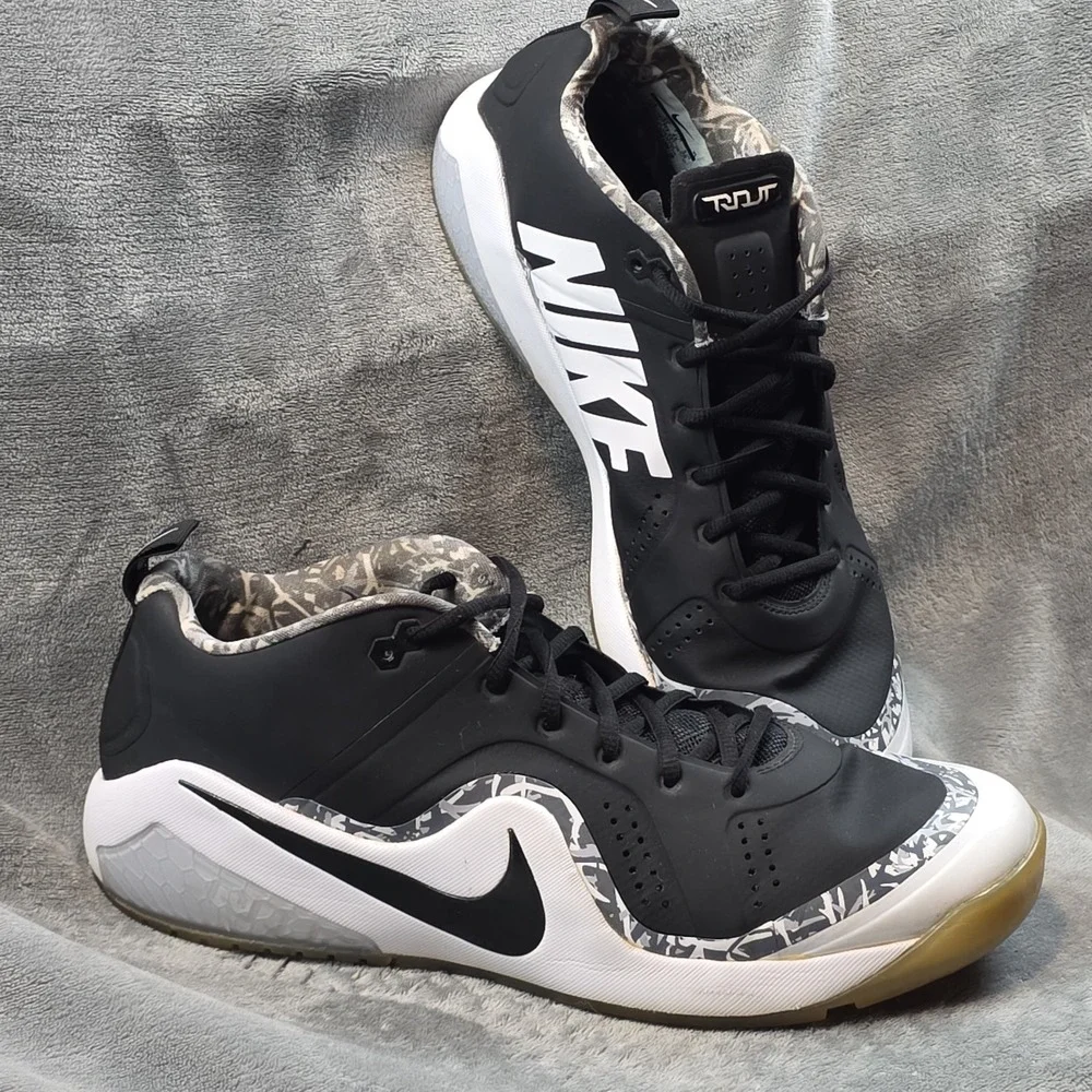 Size 12 - Nike Force Zoom Trout 4 Turf Black White